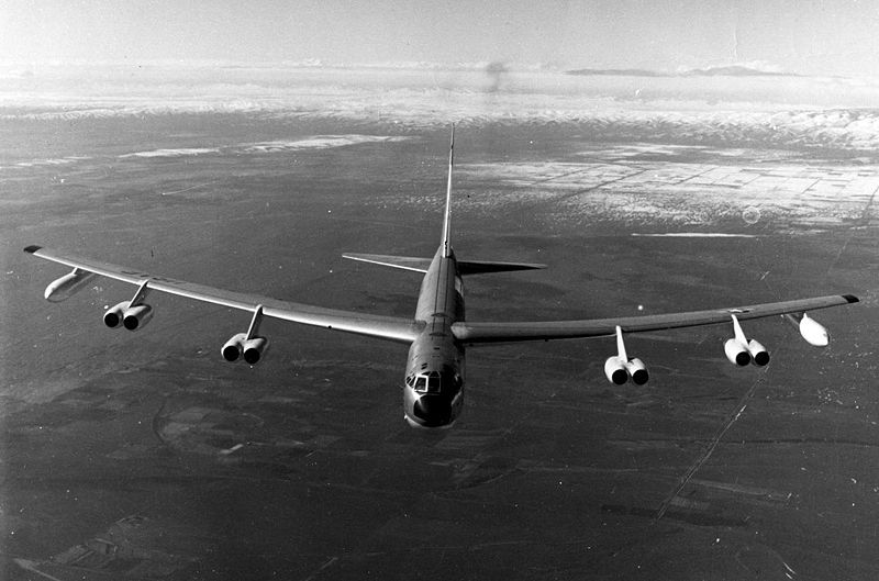 Boeing_B-52D_in_flight_061127-F-1234S-020