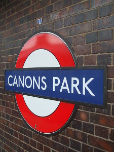 Canons_Park_stn_roundel