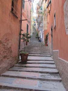 Via gradinata a Monterosso (SP) [GFDL o CC-BY-SA-3.0]