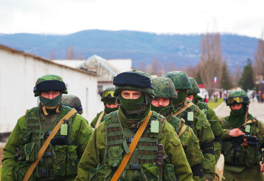forze regolari russe a Perevalne, Crimea.