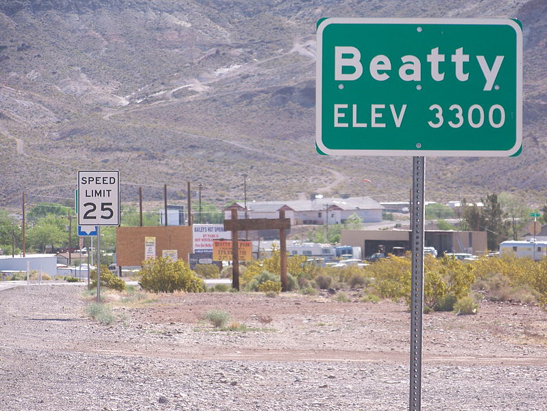 Beatty_NV_-_road_sign