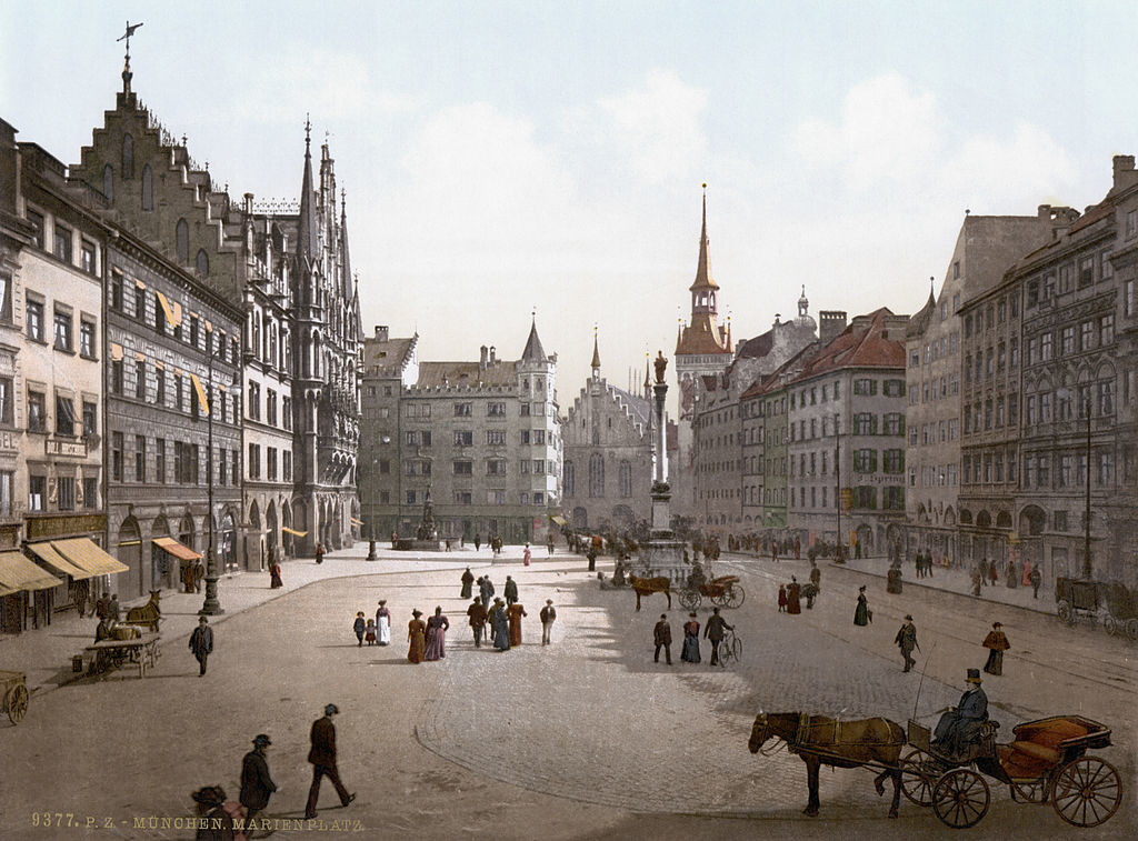 "Marienplatz" a Monaco di Baviera in una Photocrom del 1900 c.a.