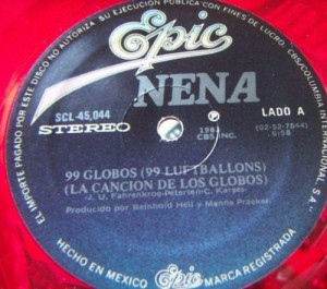 Etichetta di una edizione messicana, vinile rosso (Epic)