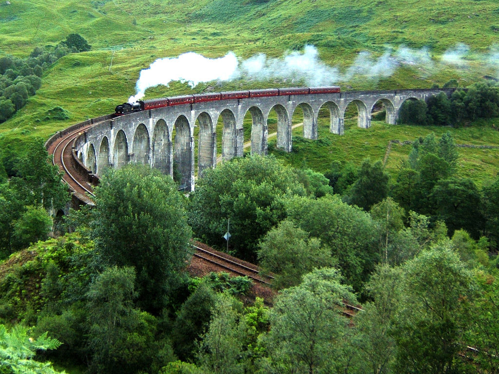 Glenfinnan_Viaduct