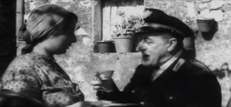 «Questo caffé è una ciofeca!» Totò nel film "I due marescialli", 1962