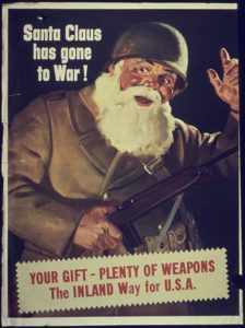 Babbo Natale imbraccia il fucile in un poster americano di propaganda del 1942.