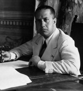 Galeazzo Ciano a Palazzo Chigi nel 1937