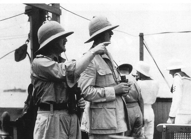 Spears e de Gaulle in viaggio verso Dakara bordo della nave olandese Westernland.