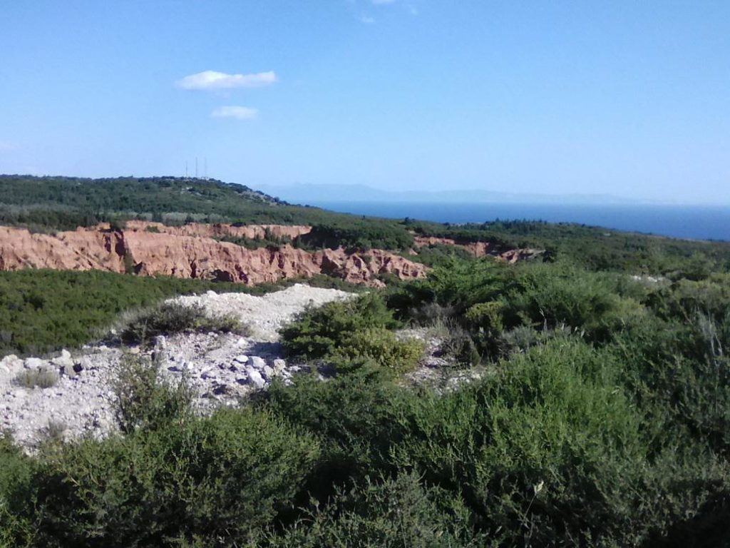 Rocce rosse vicino a Dhermi