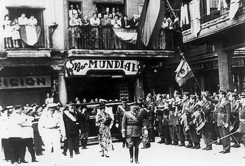 Francisco Franco in visita a Reus, Catalogna, nel 1940