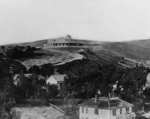 Banning House sulla cima della collina di Fort Moore, 1887.