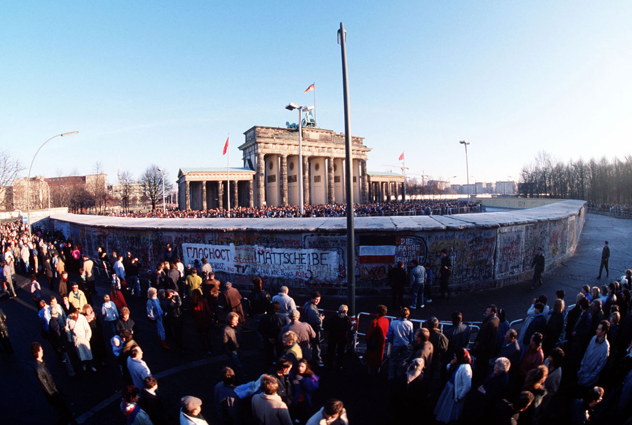 Berlino: il Muro alla porta di Brandeburgo, 12 gennaio 1989.