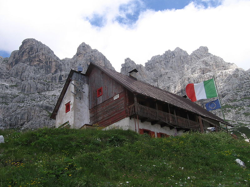 Rifugio "Guido Corsi" allo Jôf Fuârt