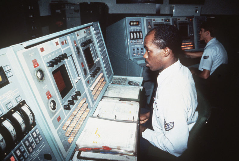 Sala operativa tattica del Ballistic Missile Early Warning System di Thule, 1984